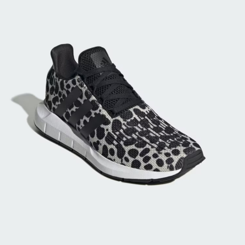 Adidas Swift Run. 1.0 Leopard - Picture 2 of 11
